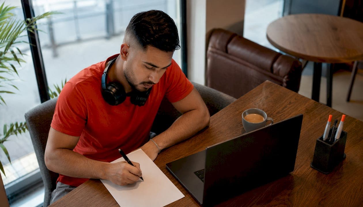 Pâlnia de vânzări digitale: ghid practic pentru creatori